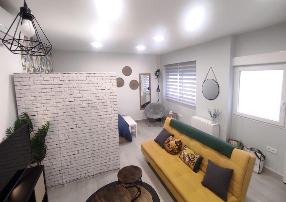 Comfortable Studio In Barrio Salamanca - Bejar マドリード エクステリア 写真