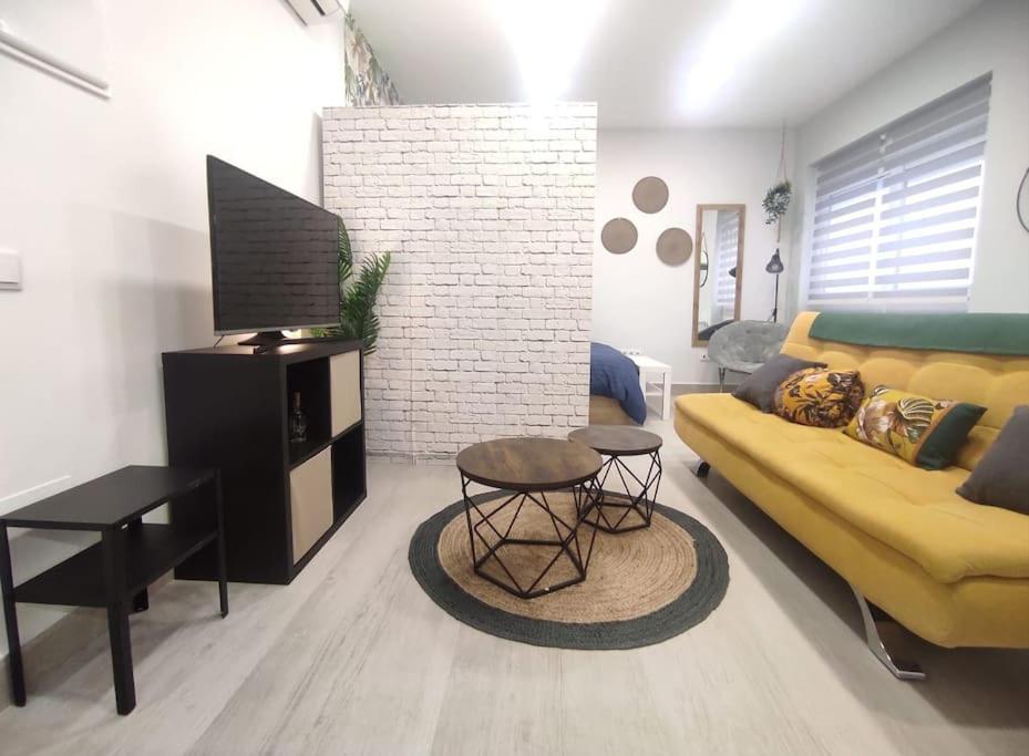 Comfortable Studio In Barrio Salamanca - Bejar マドリード エクステリア 写真